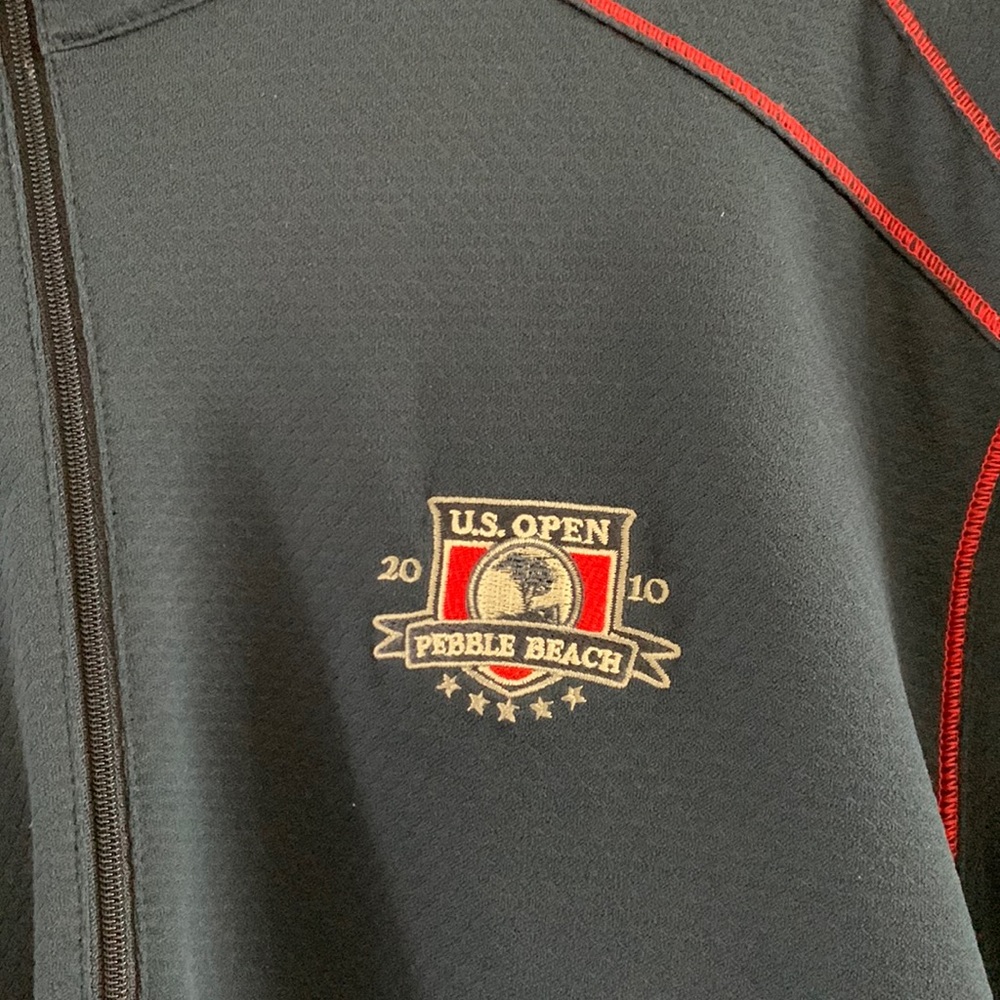 Lightly used Dry Fit from Nike purchased from the 2010 us open at Pebble Beach